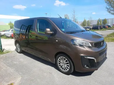 Gebraucht Peugeot Traveller 176 PS (129 kW) 2016 Braun Van / Kleinbus