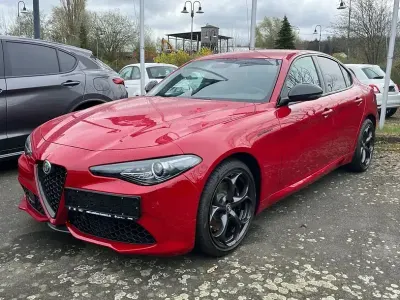 Gebraucht Alfa Romeo Giulia Estrema 210 PS (154 kW) 2023 Rot Limousine