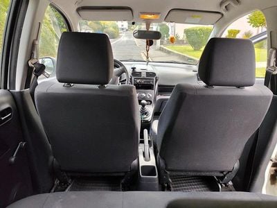 Weiß Gebraucht 2009 Suzuki Splash Kleinwagen | 1.300 €