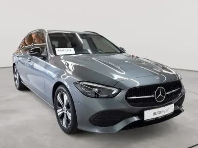 Gebraucht Mercedes C200 Avantgarde 163 PS (119 kW) 2023 Selenitgrau metallic Kombi