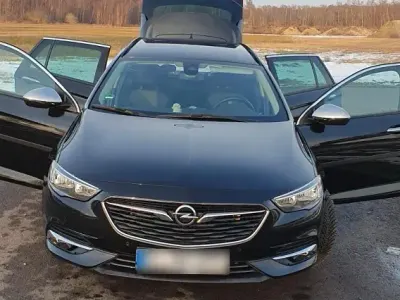 Gebraucht Opel Insignia 170 PS (125 kW) 2018 Schwarz Kombi