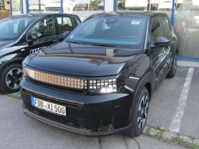 Neu Fiat Grande Panda Business 101 PS (74 kW) 2026 Schwarz Kleinwagen
