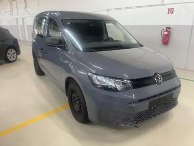 Gebraucht VW Caddy Basis 114 PS (83 kW) 2024 Grau Van / Kleinbus