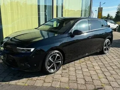 Gebraucht Opel Astra 131 PS (96 kW) 2024 Schwarz Kleinwagen