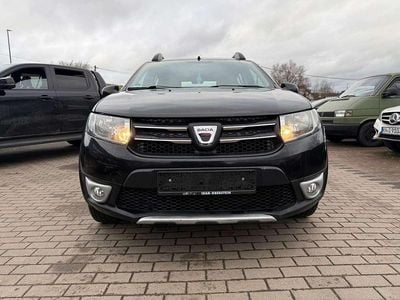 Gebraucht Dacia Sandero Prestige 90 PS (66 kW) 2015 Perlmuttschwarz Kleinwagen