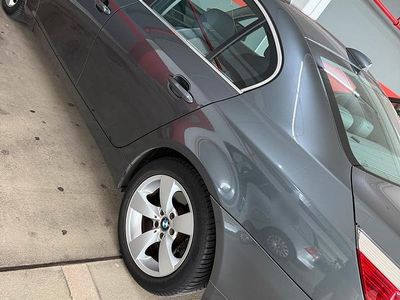 Usata BMW 523 190 CV (139 kW) 2006 Grigio Berlina