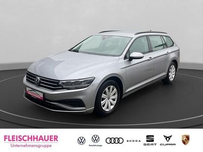 Silber Gebraucht 2022 VW Passat Business Kombi | 27.980 € (Teuer)
