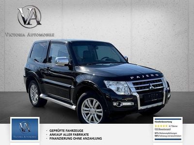 Second-hand Mitsubishi Pajero Intense 200 CP (147 kW) 2015 Negru SUV