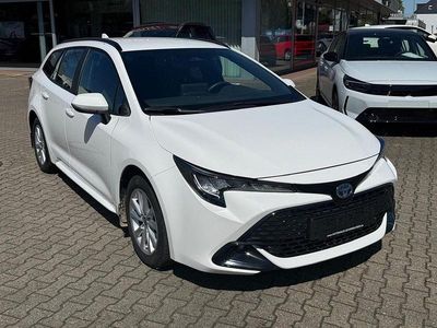 Usata Toyota Corolla 98 CV (72 kW) 2024 Bianco Station wagon