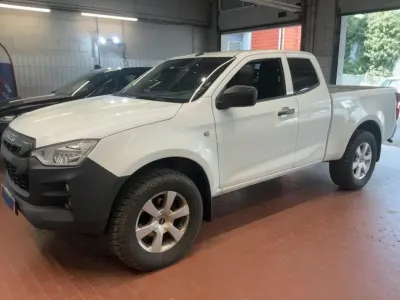 Gebraucht Isuzu Pick up 163 PS (119 kW) 2021 Weiß Pickup