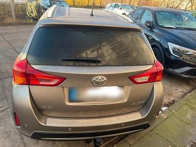 Gebraucht Toyota Auris Touring Sports 132 PS (97 kW) 2015 Gold Kombi