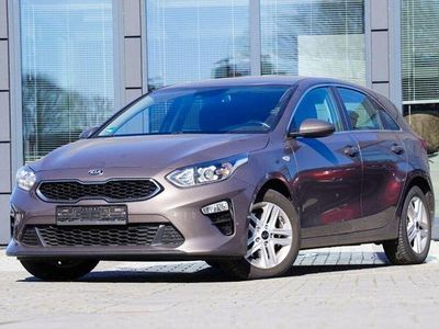 Usado Kia Ceed Vision 136 HP (100 kW) 2021 Castanho Citadino