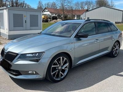 Gebraucht Skoda Superb SportLine 190 PS (139 kW) 2016 Grau Kombi