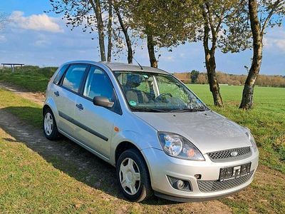 Gebraucht Ford Fiesta 80 PS (58 kW) 2006 Silber Kleinwagen