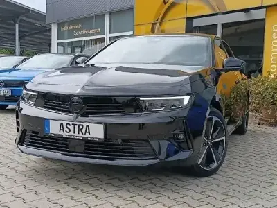 Gebraucht Opel Astra 145 PS (106 kW) 2024 Karbon schwarz (metallic) Kleinwagen