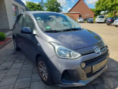 Gebraucht Hyundai i10 Classic 67 PS (49 kW) 2018 Grau Kleinwagen