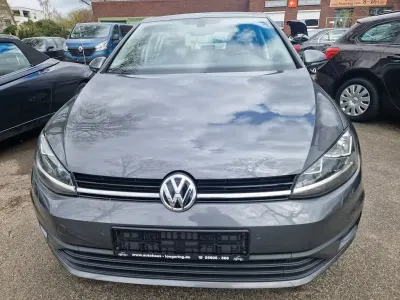 Gebraucht VW Golf VII Comfortline 88 PS (64 kW) 2017 Grau Limousine