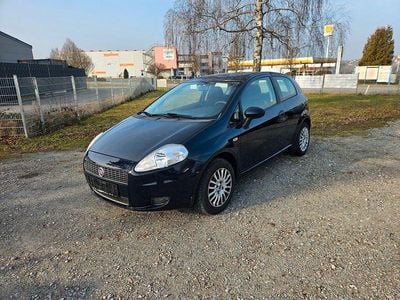 Blau Gebraucht 2009 Fiat Punto Dynamic Limousine | 2.200 € (Guter Preis)