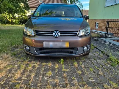 Gebraucht VW Touran 140 PS (102 kW) 2013 Braun Van / Kleinbus