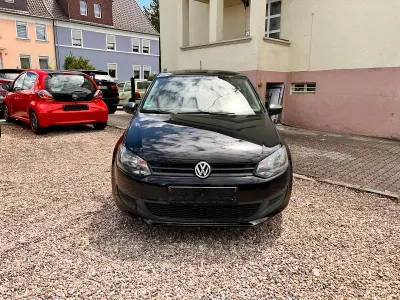 Gebraucht VW Polo 60 PS (44 kW) 2013 Schwarz Kleinwagen