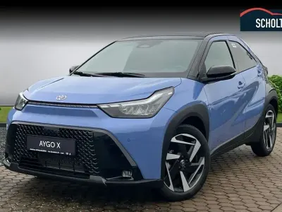 Neu Toyota Aygo X Lounge 116 PS (85 kW) 2026 Violett SUV