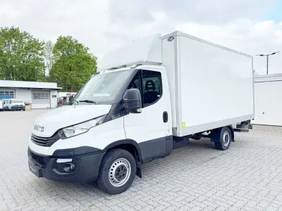 Gebraucht Iveco Daily 136 PS (100 kW) 2019 Weiß Van / Kleinbus