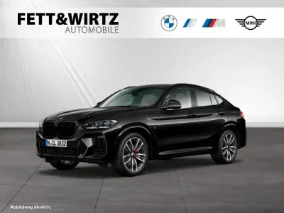 Gebraucht BMW X4 M Sport 190 PS (139 kW) 2023 Saphirschwarz SUV