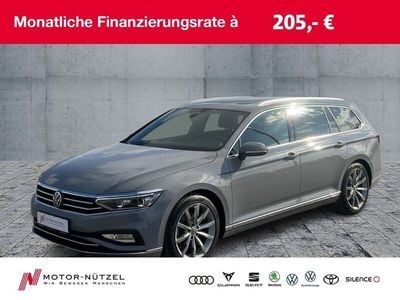Gebraucht VW Passat Elegance 150 PS (110 kW) 2023 Mondsteingrau Kombi