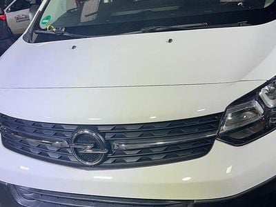 Gebraucht Opel Vivaro 120 PS (88 kW) 2021 Weiß Van / Kleinbus