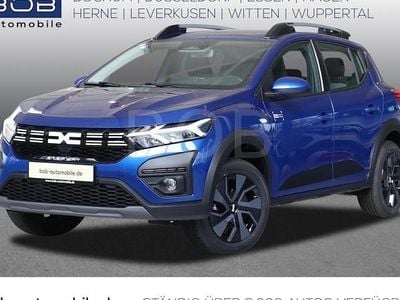 Ironblau metallic (blau) Gebraucht 2025 Dacia Sandero Expression Limousine | 17.333 € (Guter Preis)