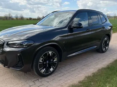 Gebraucht BMW iX3 Impressive 210 kW (286 PS) 2023 Schwarz SUV