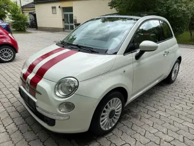 Używany Fiat 500 Lounge 69 KM (50 kW) 2011 Biały Sedan/Limuzyna
