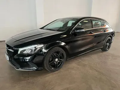Gebraucht Mercedes CLA220 177 PS (130 kW) 2016 Schwarz Coupé