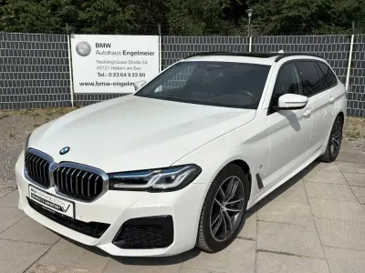 Gebraucht BMW 530 M Sport 286 PS (210 kW) 2023 Weiß Kombi