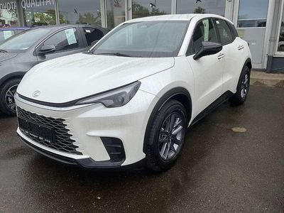 Sonic white Neu 2025 Lexus LBX SUV | 37.490 €