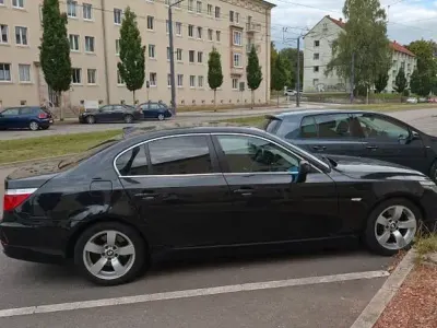 Gebraucht BMW 525 Sport Line 218 PS (160 kW) 2008 Schwarz Limousine