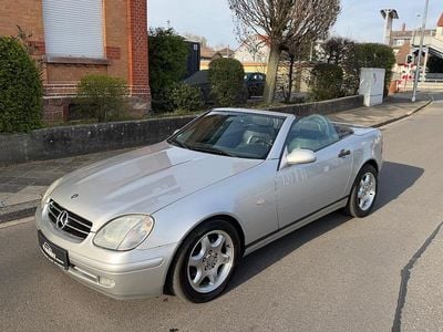Gebraucht Mercedes SLK230 193 PS (141 kW) 1997 Silber Cabrio