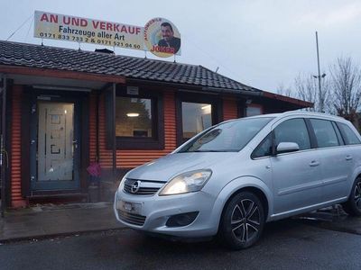 Silber Gebraucht 2009 Opel Zafira Innovation Van / Kleinbus | 2.490 € (Fairer Preis)