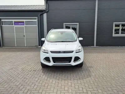 Gebraucht Ford Kuga Titanium 163 PS (119 kW) 2014 Weiß SUV