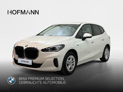 Gebraucht BMW 225 Active Tourer Luxury Line 245 PS (180 kW) 2022 Alpinweiß uni Van / Kleinbus