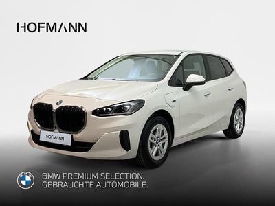 Alpinweiß uni Gebraucht 2022 BMW 225 Active Tourer Luxury Line Van / Kleinbus | 28.505 € (Guter Preis)