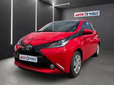 Gebraucht Toyota Aygo 69 PS (50 kW) 2014 Rot Kleinwagen