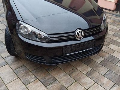 Schwarz Gebraucht 2011 VW Golf VI Trendline Kleinwagen | 5.100 € (Fairer Preis)