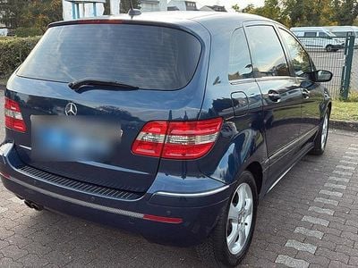 Usata Mercedes B200 193 CV (141 kW) 2007 Blu Monovolume