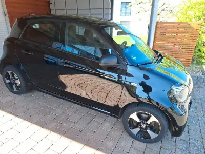 Usata Smart ForFour Electric Drive 60 kW (82 CV) 2020 Nero Utilitaria