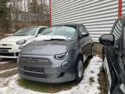 Usata Fiat 500e 86 kW (118 CV) 2023 Grigio Berlina