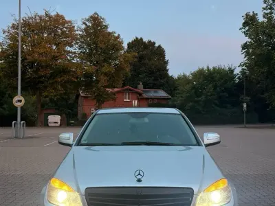 Gebraucht Mercedes C320 224 PS (164 kW) 2008 Silber Limousine