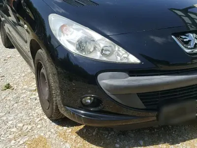 Gebraucht Peugeot 206+ 60 PS (44 kW) 2009 Schwarz Kleinwagen
