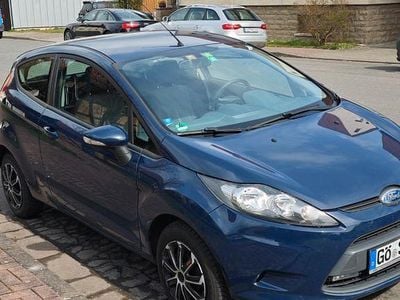 Second-hand Ford Fiesta Trend 60 CP (44 kW) 2008 Albastru Hatchback