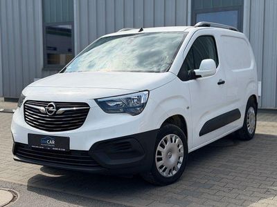 Gebraucht Opel Combo Edition 102 PS (75 kW) 2019 Weiß Van / Kleinbus
